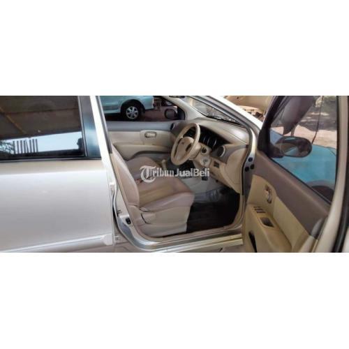 Mobil Nissan Grand Livina 2009 Silver Seken Surat Lengkap Siap Pakai - Surakarta