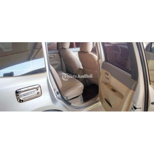 Mobil Nissan Grand Livina 2009 Silver Seken Surat Lengkap Siap Pakai - Surakarta