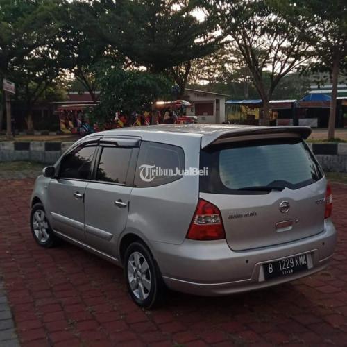 Mobil Nissan Grand Livina 2009 Silver Seken Surat Lengkap Siap Pakai - Surakarta