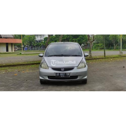 Mobil Honda Jazz AT 2008 Silver Seken Siap Pakai - Solo