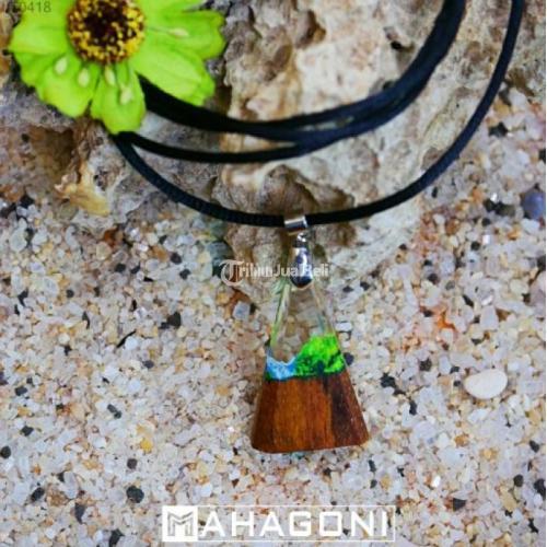 Kerajinan Liontin Kayu Resin Sonokeling Tali Satin Bisa Disesuaikan - Banjarbaru