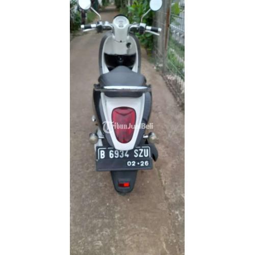 Motor honda scoopy bekas tahun 2011 body mulus surat lengkap