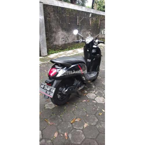 Motor honda scoopy warna hitam bekas tahun 2021 plat yogyakarta