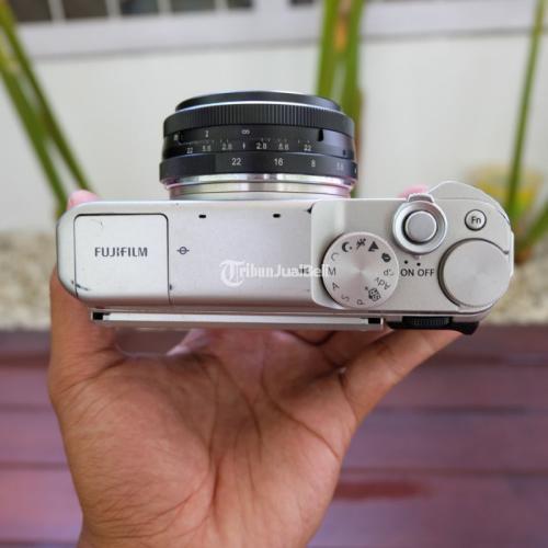 Kamera Mirrorless Fujifilm XA10 Lens Manual Meike 28mm Bekas