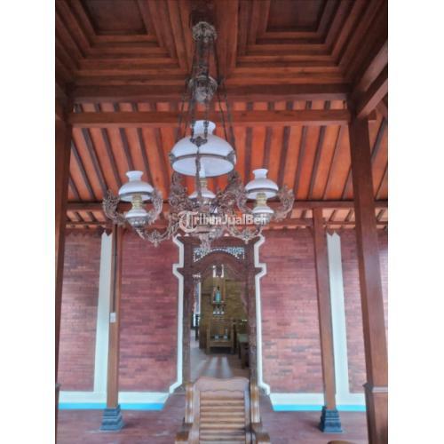 RUMAH JOGLO DI PERKOTAAN JOGJA