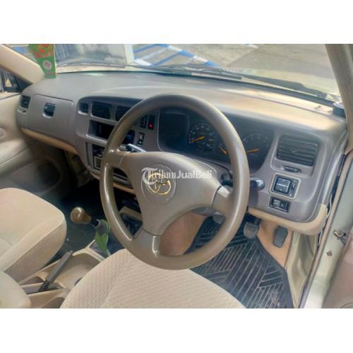 Mobil Toyota Kijang LGX 1.8 Manual Tahun 2004 Istimewa - Sidoarjo