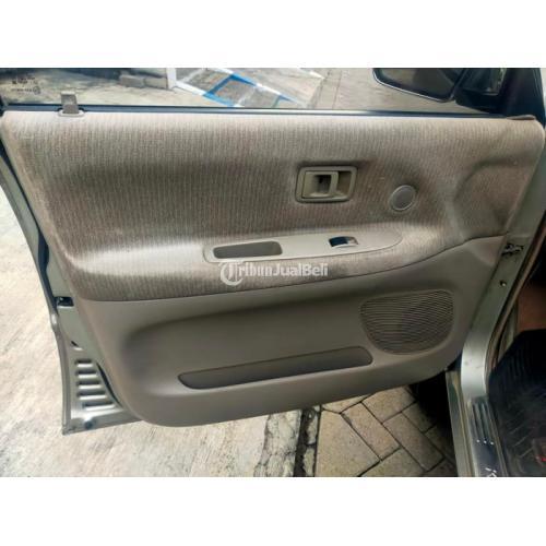 Mobil Toyota Kijang LGX 1.8 Manual Tahun 2004 Istimewa - Sidoarjo