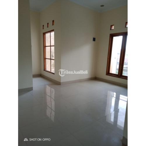 Unit Rumah 2 Lantai, jual cepat, 100 meter dari Jakal