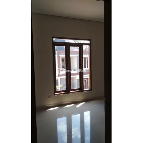 RUMAH MEWAH DENGAN 4 KAMAR TIDUR DI SAMBISARI SLEMANRUMAH MEWAH DENGAN 4 KAMAR TIDUR DI SAMBISARI SL