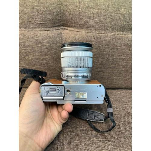 Kamera Mirrorless Fujifilm XA2 Bekas Normal No Kendala Bonus Memory