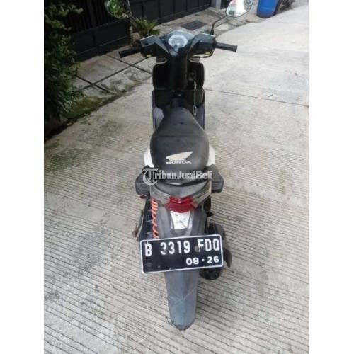 Motor Honda Beat Warna Putih Tahun 2011 Bekas - Bandung