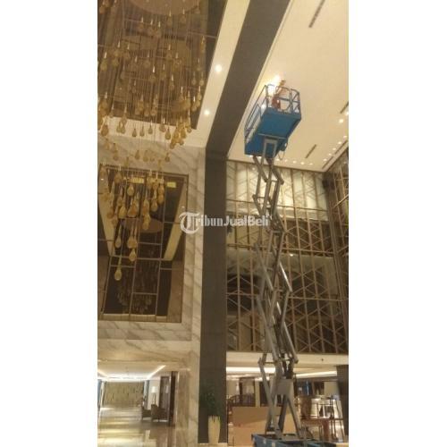 Rental Scissor lift/Tangga elektrik
