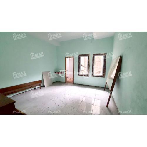 RUMAH NYAMAN DAN LUAS DEKAT RSI DAN PASAR BESAR DI PULAU PULAU KLOJEN MALANG