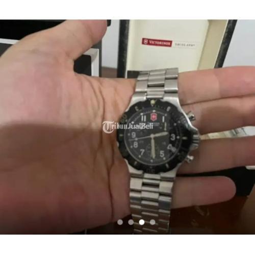 Jam Victorinox Swiss Army Bekas Normal Lengkap Box di Malang