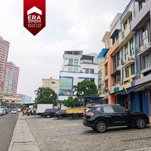 Jual Ruko Komplek Ruko Mega Grosir Cempaka Mas Blok I, Di Jakarta Pusat ...