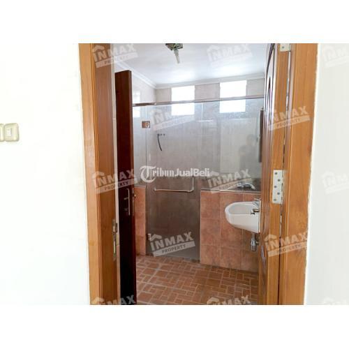 RUMAH NYAMAN DAN LUAS ADA HALAMAN BELAKANG DEKAT SEKOLAH CHARIS TIDAR MALANG