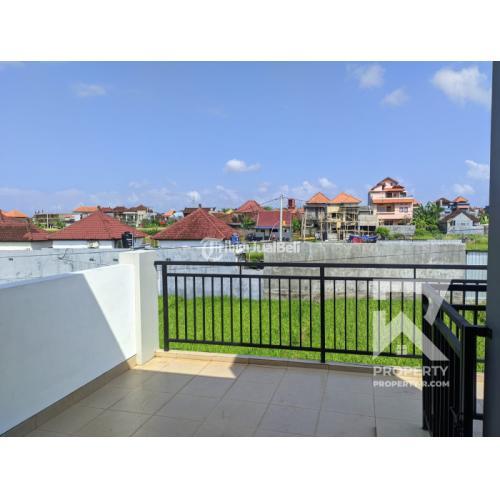 3 Bedroom House with Ricefield View in Batubulan Bali for Rent Yearly
