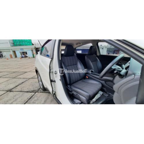 MOBIL BEKAS Honda HRV 1.5 E CVT A/T 2018