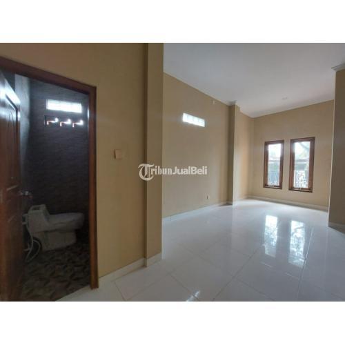 RUMAH BARU SIAP HUNI 2 LANTAI DEKAT UII