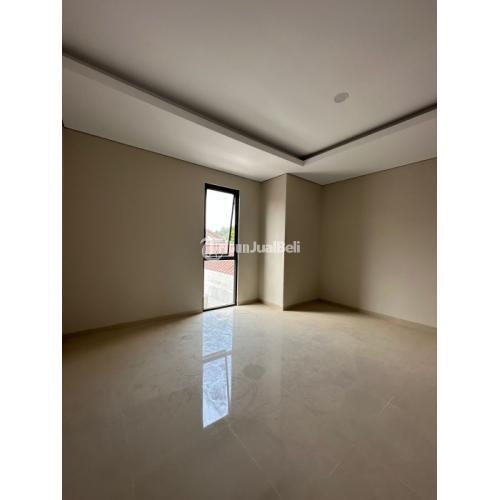 RUMAH MEWAH, DALAM RING ROAD DI MAGUWOHARJO, SLEMAN