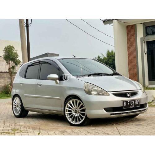Mobil Honda Jazz 2004 Silver Bekas Surat Lengkap Mesin Halus - Tangerang