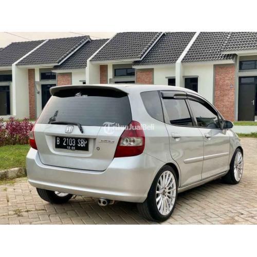 Mobil Honda Jazz 2004 Silver Bekas Surat Lengkap Mesin Halus - Tangerang