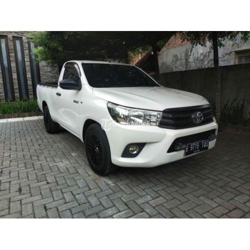 Porno sexy uzun oyoqli sargish Katta eshak porno bilan bekasi