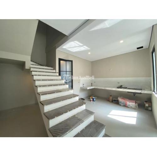 RUMAH EXCLUSIVE JOGJA 2 LANTAI DEKAT KAMPUS UGM