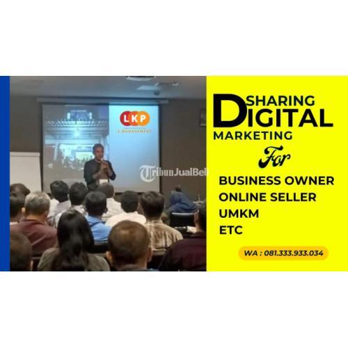 Pelatihan pemasaran digital untuk UMKM dalam acara KKN ekonomi