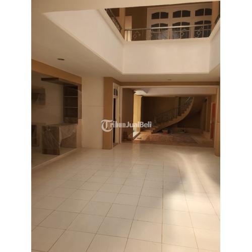 Rumah Induk dan Kost Besar Area Condong Catur