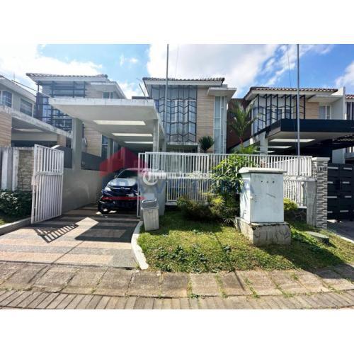 Rumah Sejuk Modern 3 Kamar di Villa Puncak Tidar, Semi Furnish