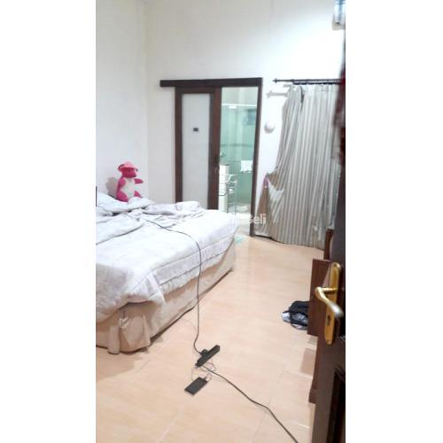 Rumah 2 Kamar Tidur dengan Carport & Halaman Belakang