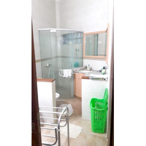 Rumah 2 Kamar Tidur dengan Carport & Halaman Belakang