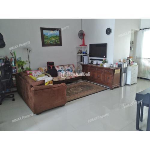 Rumah 3 Kamar Tidur dengan Dapur Basah di Daerah Araya Malang