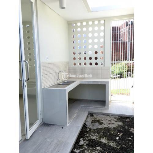 Rumah 2 Lantai dengan 3 Kamar Tidur di Daerah Tidar Malang