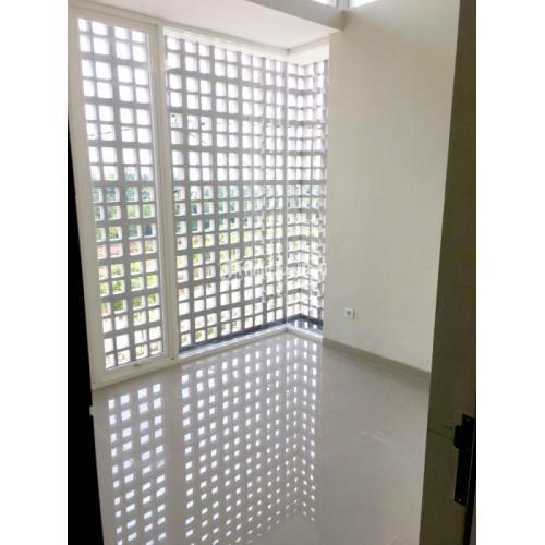 Rumah 2 Lantai dengan 3 Kamar Tidur di Daerah Tidar Malang