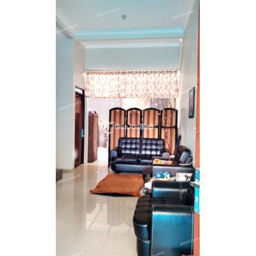 Rumah Full Furnished 2 Lantai dengan 3 Kamar Tidur di Daerah Bunga-Bunga Malang