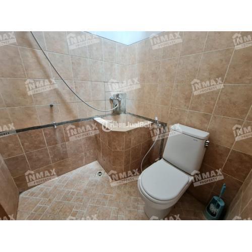 Rumah Klasik 3 Kamar Tidur dengan Carport di Daerah Dieng Malang