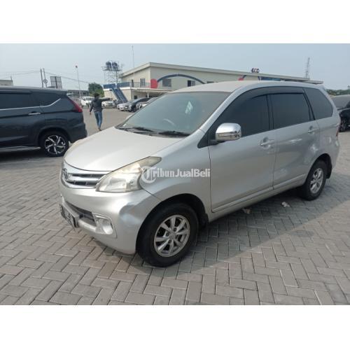 Mobil Bekas Toyota New Avanza 13 G AT Tahun 2013 Warna Silver Jakarta Barat