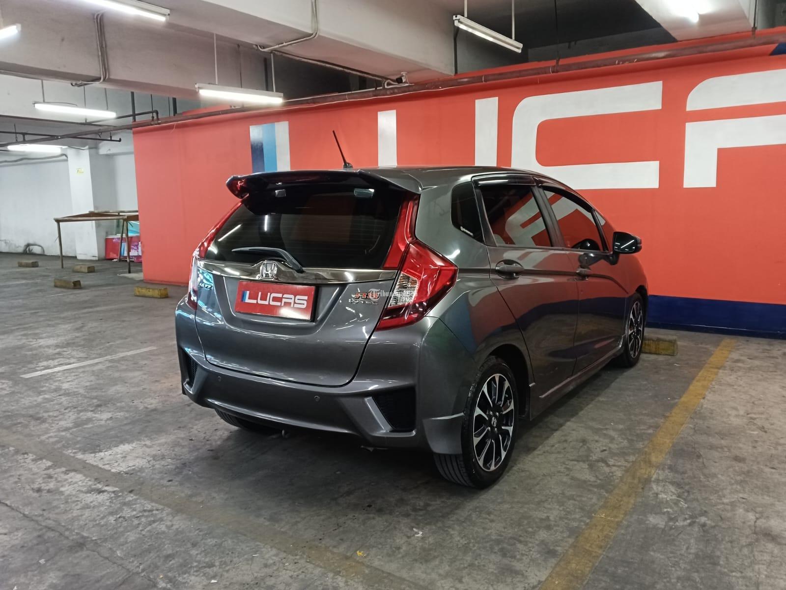 Mobil Bekas Honda Jazz GK5 15 RS CKD CVT Tahun 2017 Warna Grey Plat Ganjil - Jakarta Timur