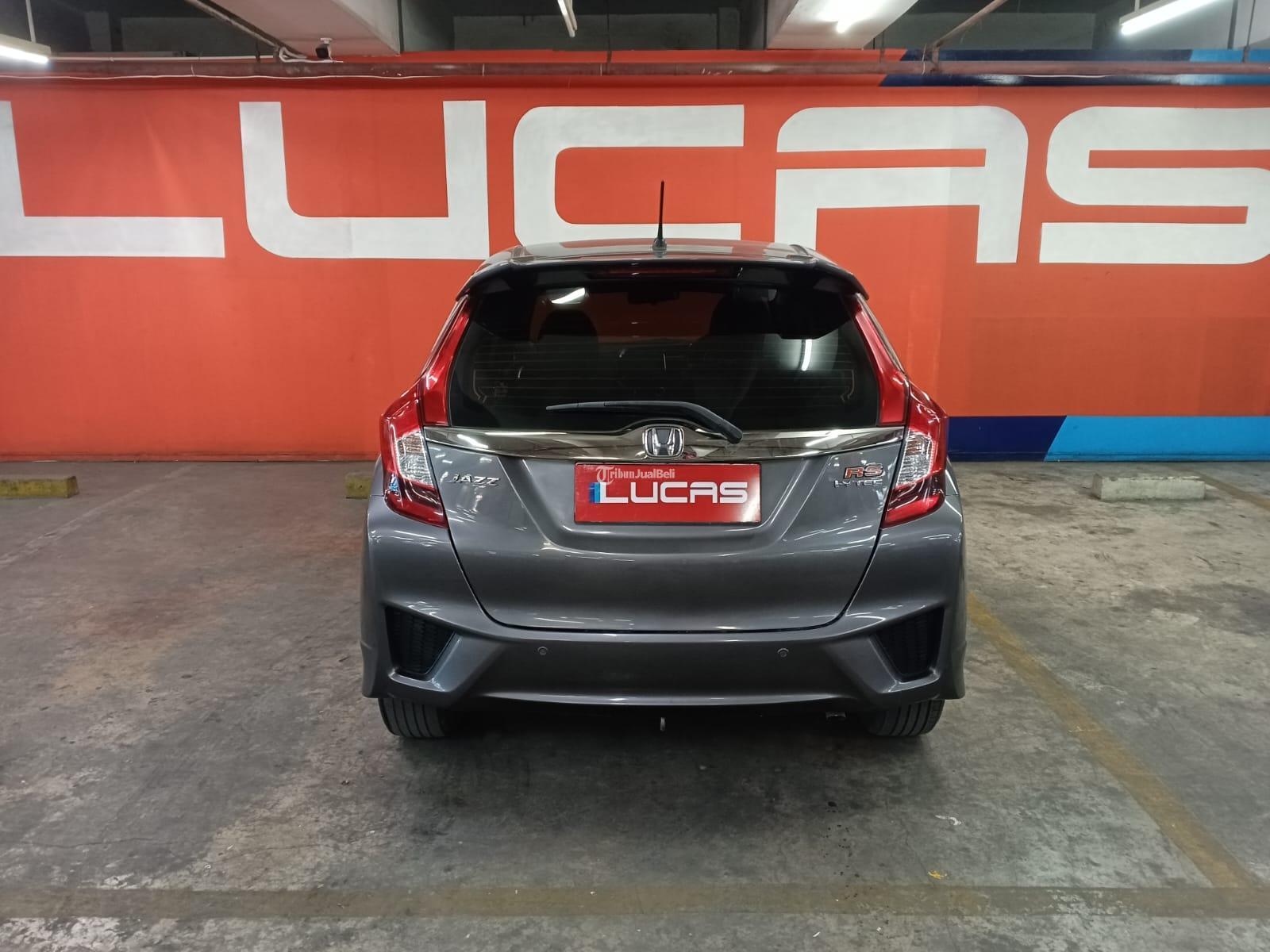 Mobil Bekas Honda Jazz GK5 15 RS CKD CVT Tahun 2017 Warna Grey Plat Ganjil - Jakarta Timur