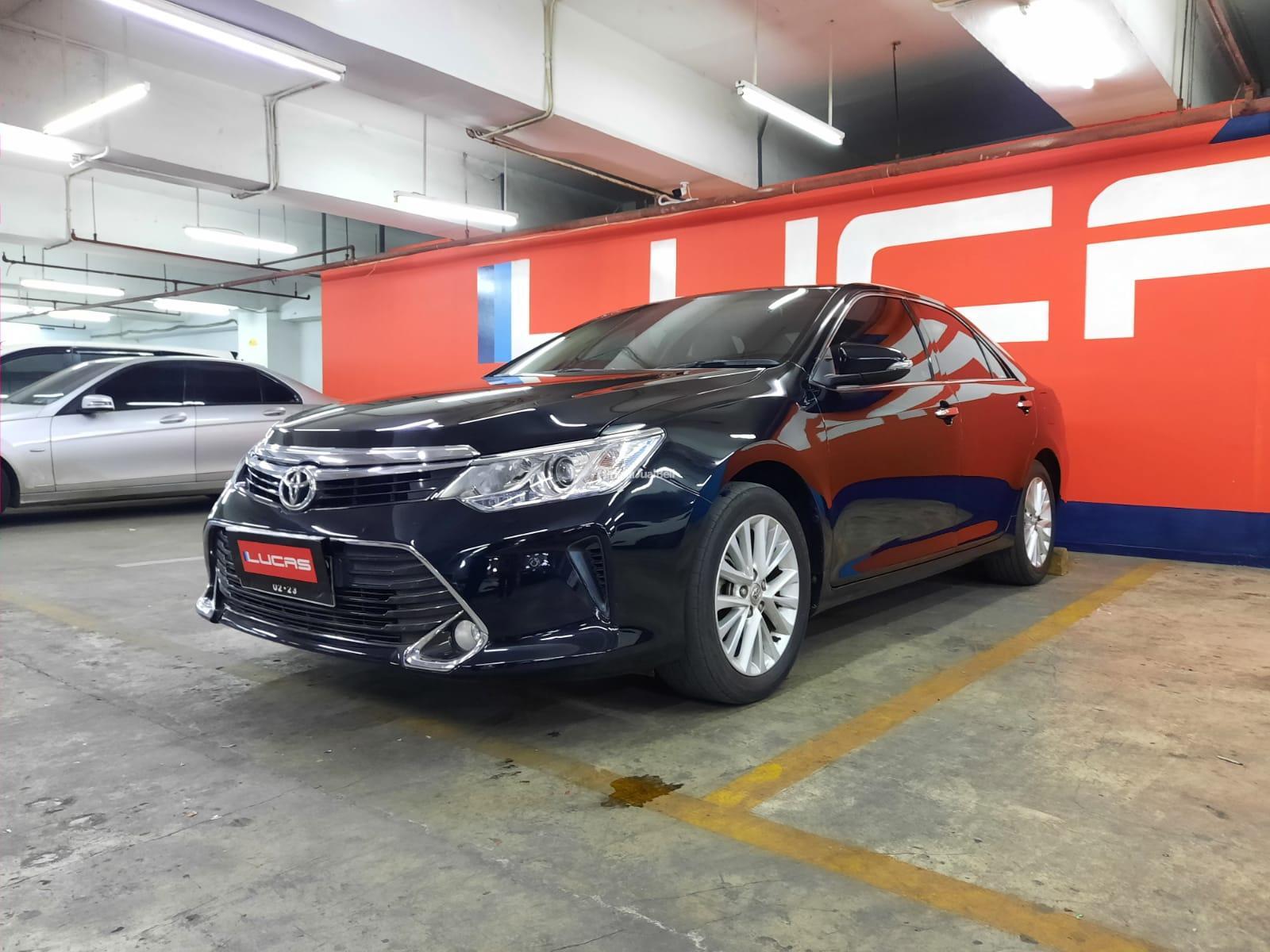 Camry V at th 2018 hitam