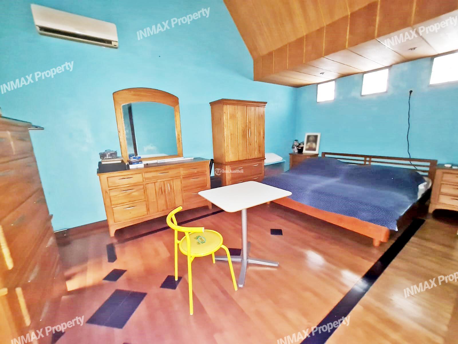 FASILITAS LENGKAP Rumah 2 Lantai dengan 4 Kamar Tidur di Daerah Dieng Malang