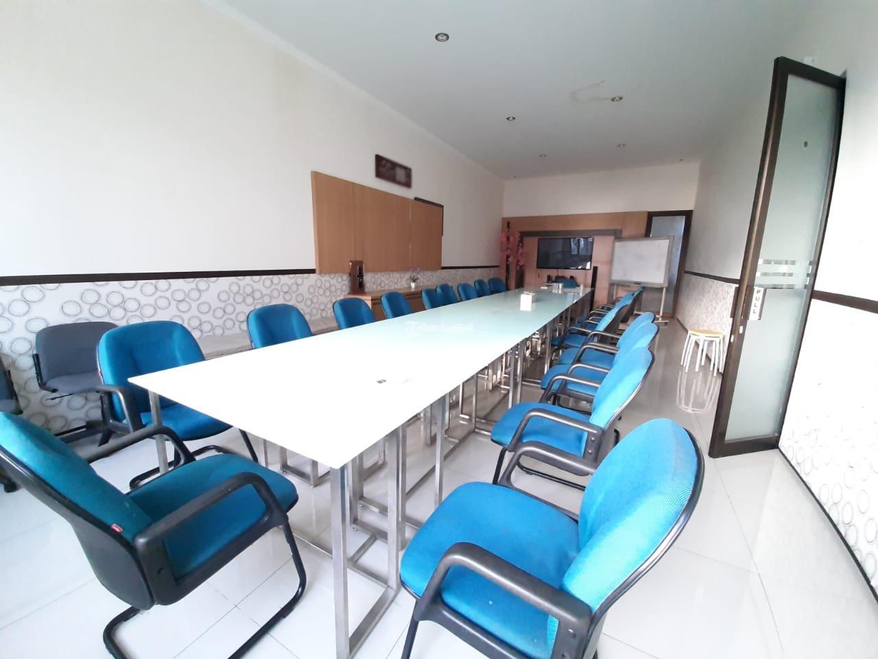 COCOK UNTUK GUEST HOUSE Rumah 20 Kamar Tidur di Daerah Tambora Malang