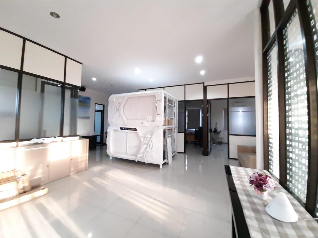 COCOK UNTUK GUEST HOUSE Rumah 20 Kamar Tidur di Daerah Tambora Malang