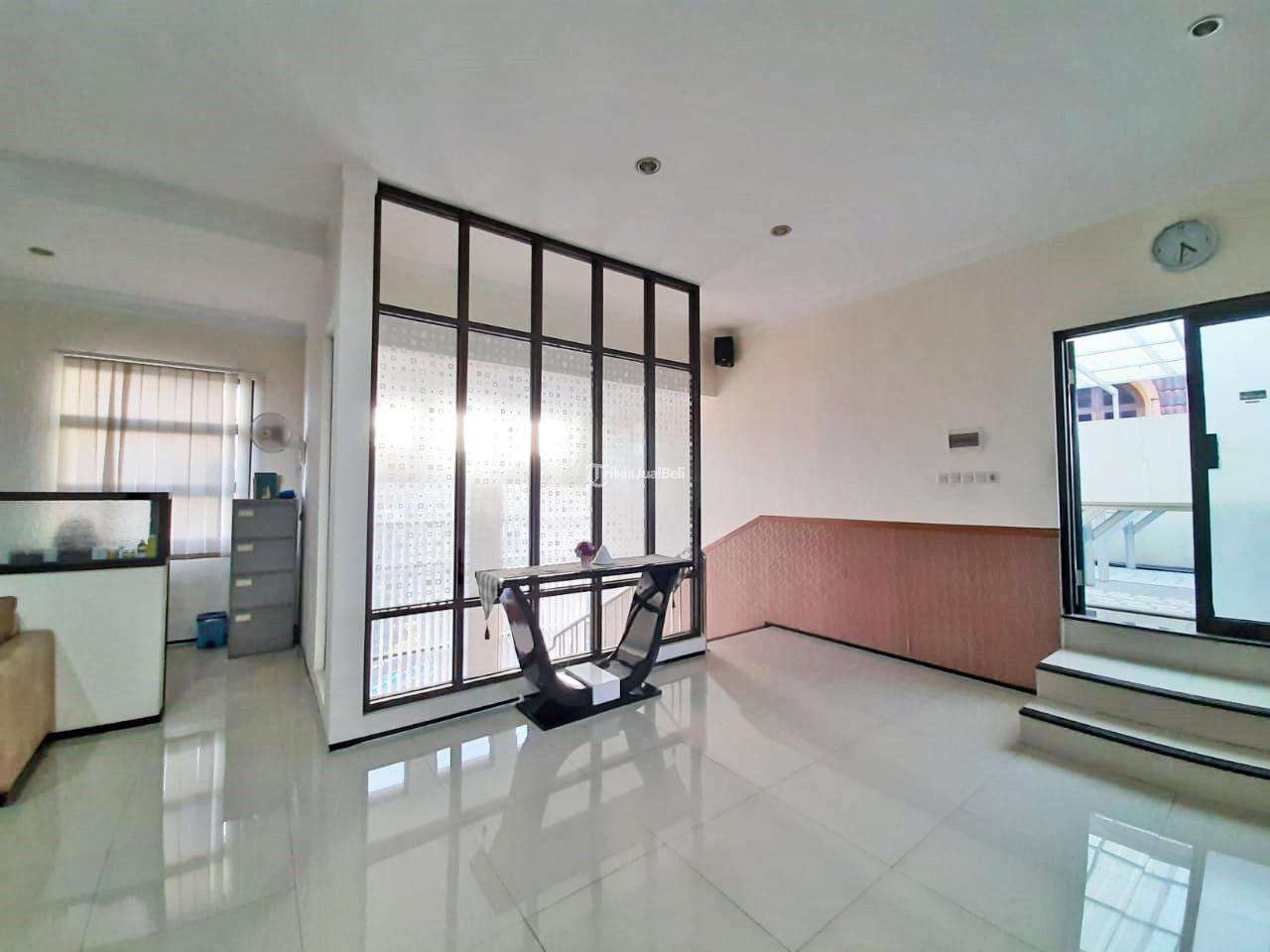 COCOK UNTUK GUEST HOUSE Rumah 20 Kamar Tidur di Daerah Tambora Malang