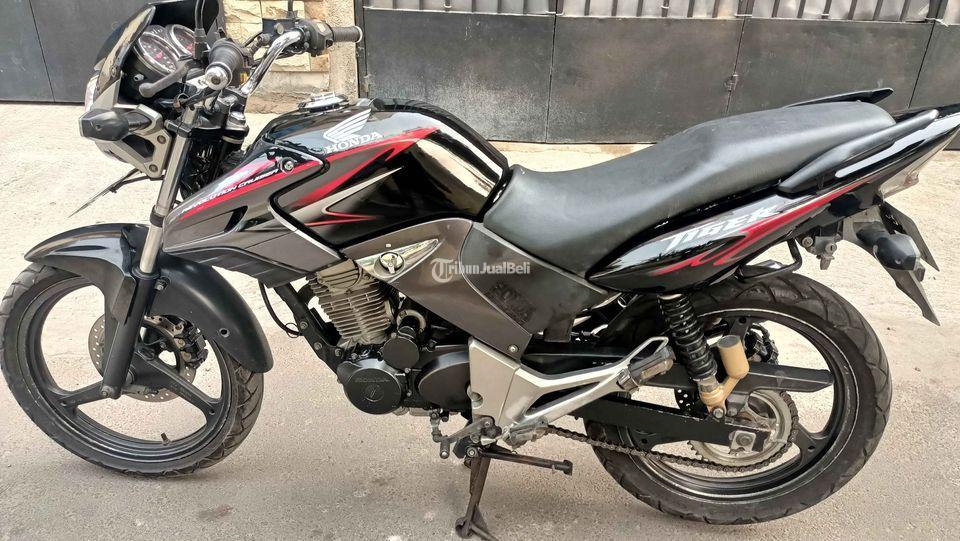 Motor Honda Tiger Bekas Tahun 2012 Warna Hitam Mesin Top di Jakarta