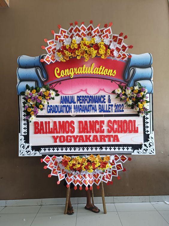 Jasa Pembuatan Karangan Bunga Model Terbaru Di Jawa Timur