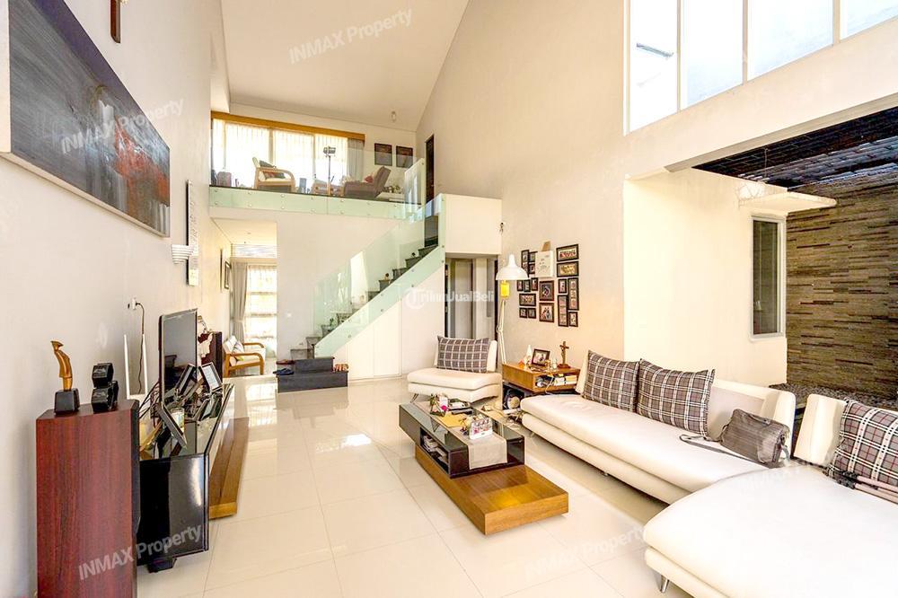 COCOK UNTUK PECINTA HEWAN Rumah 2 Lantai dengan 4 Kamar Tidur di Daerah Dieng Malang