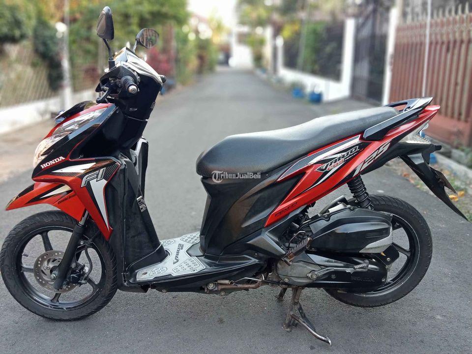 Motor Honda Vario 125 Bekas Tahun 2013 Siap Pakai Warna Merah Surat